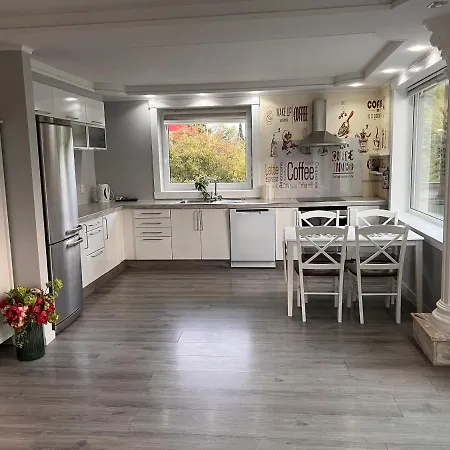 Vestre Haugen House Sentralt Gratis Privat Parkering 3* Осло